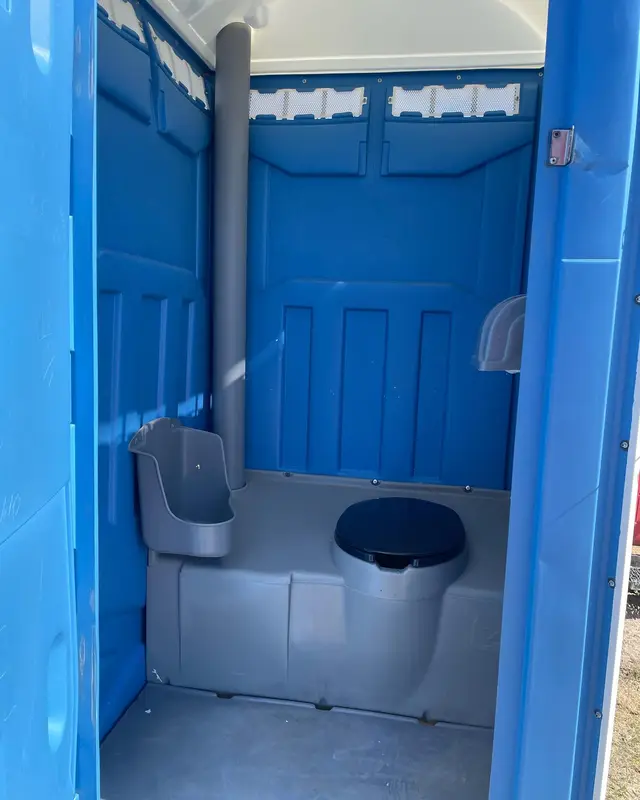 Portable toilet unit example